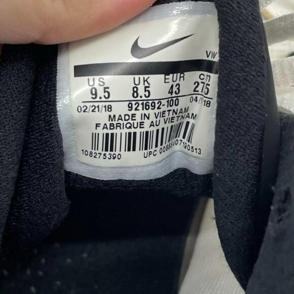 Like New Nike Air men’s Versatile II white grey - Picture 3 of 16